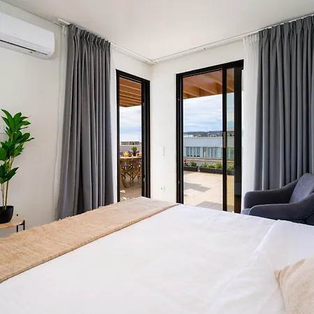 Majestic With Unique Acropolis View
